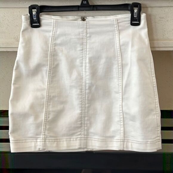 Free People Modern Femme Denim Mini Skirt Size 2 - Picture 3 of 9
